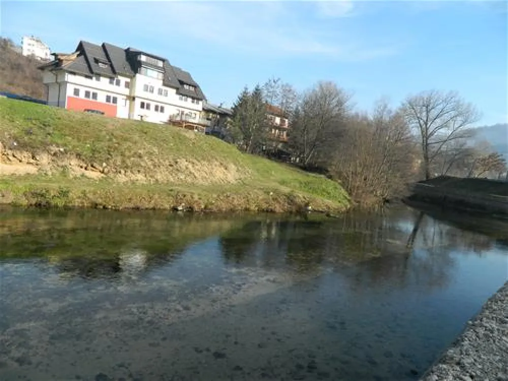Auto Camp Jajce-Jajce Youth Hostel