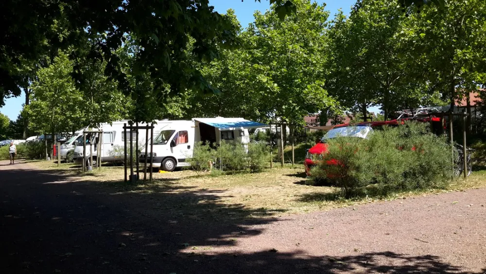 Camping De Nevers  