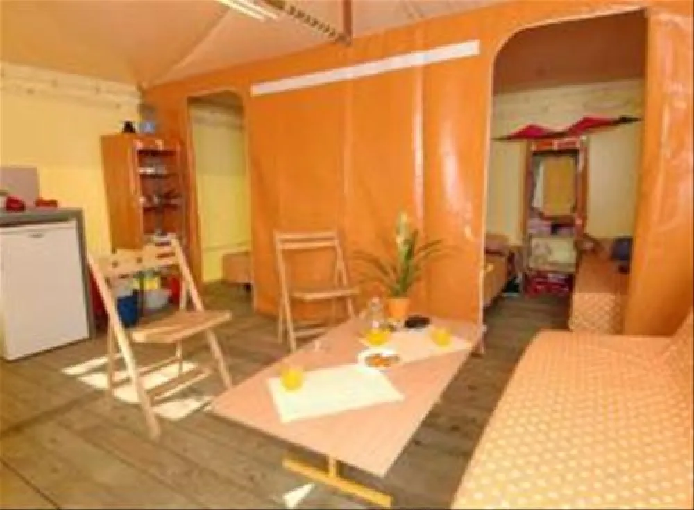 Flower Camping - Les Vertes Feuilles