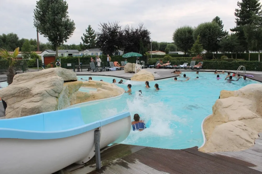 Camping Des Roses  
