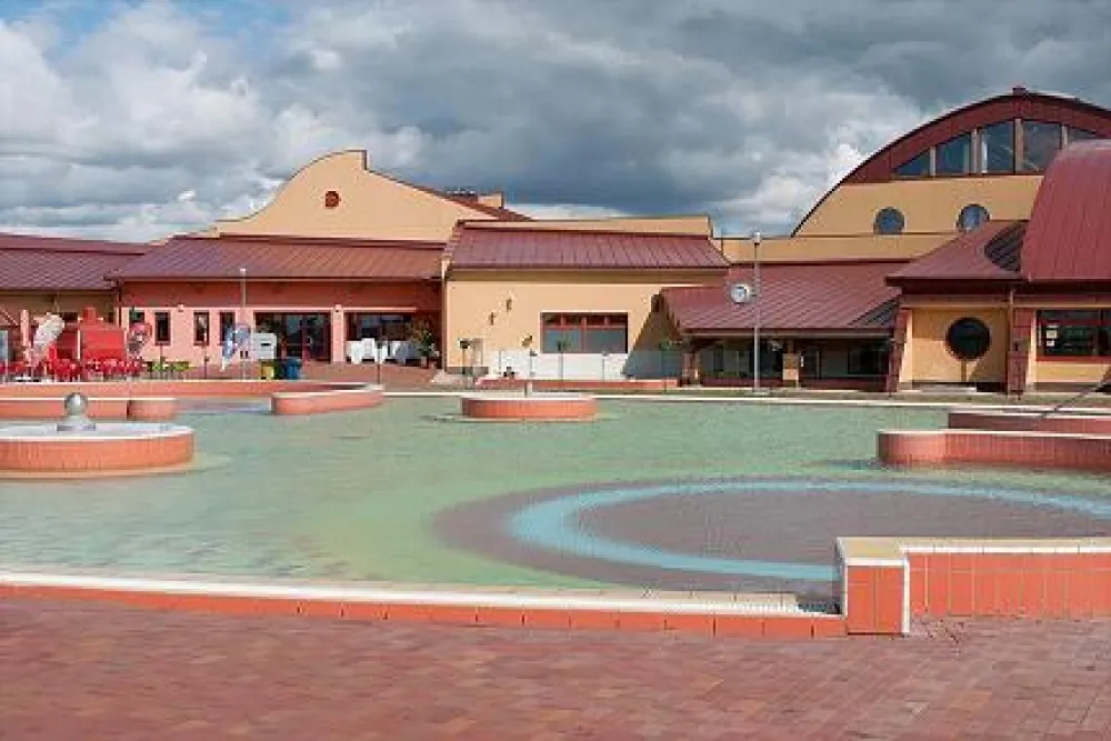 JUFA Vulkan Thermen Resort es camping