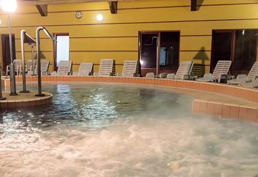 JUFA Vulkan Thermen Resort es camping