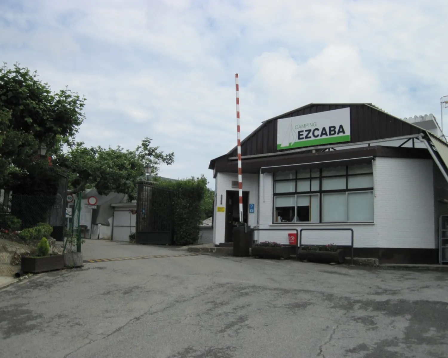 Camping Ezcaba in Spain - Spottocamp - Spottocamp