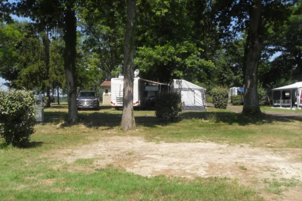 Camping Les Rives du Lac