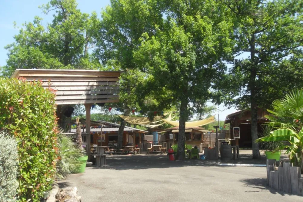 Camping Les Rives du Lac