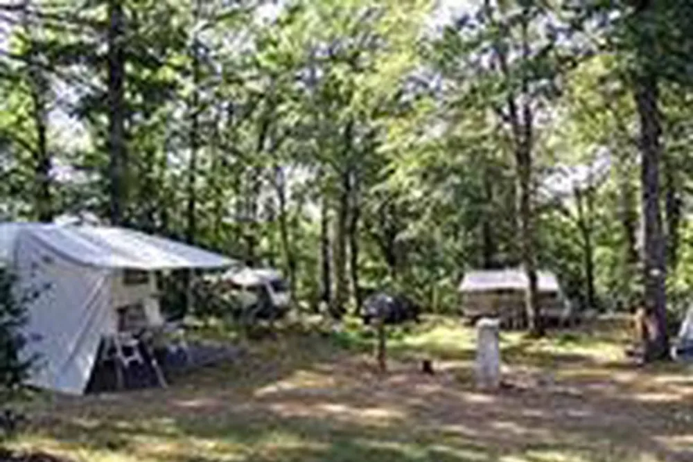 Camping Les Monts d'Albi ****