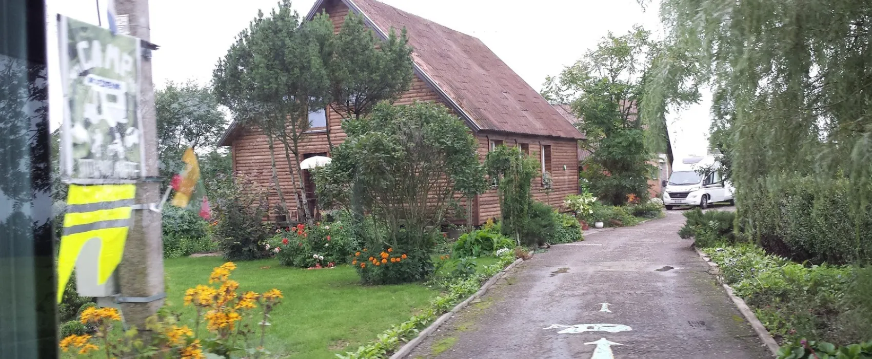 Camper Place Pajiesmeniai