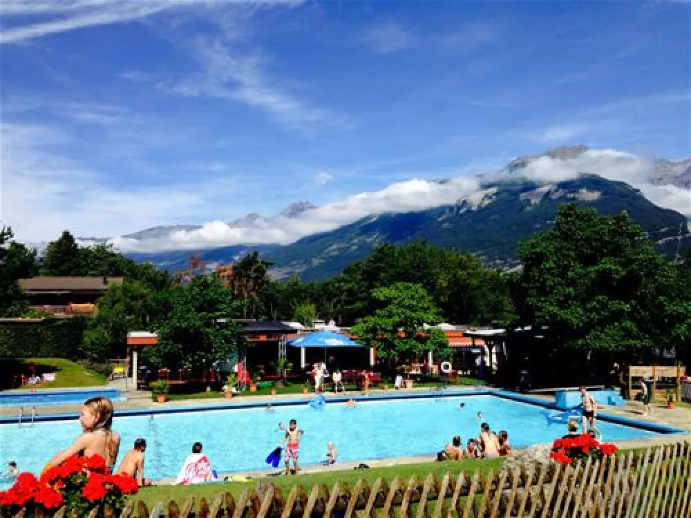 Camping  Bella-Tola + Restaurant