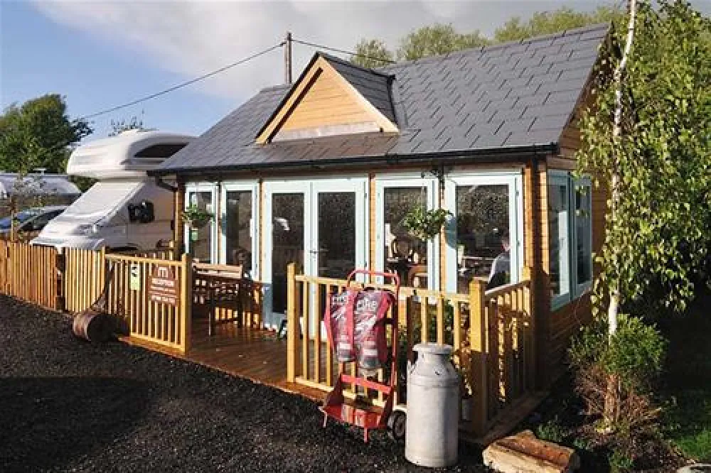 Stonehenge Campsite & Glamping Pods