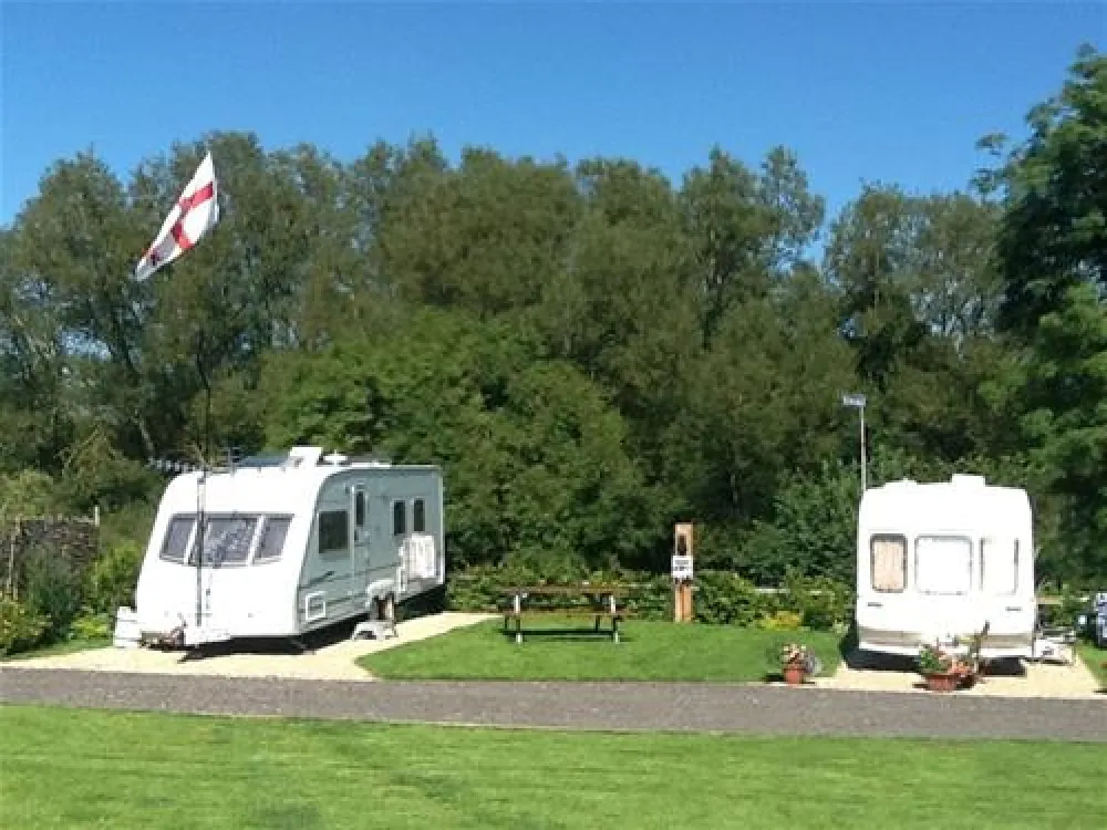 Stonehenge Campsite & Glamping Pods