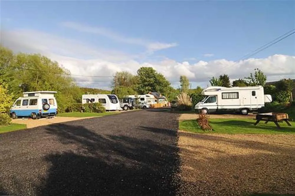 Stonehenge Campsite & Glamping Pods