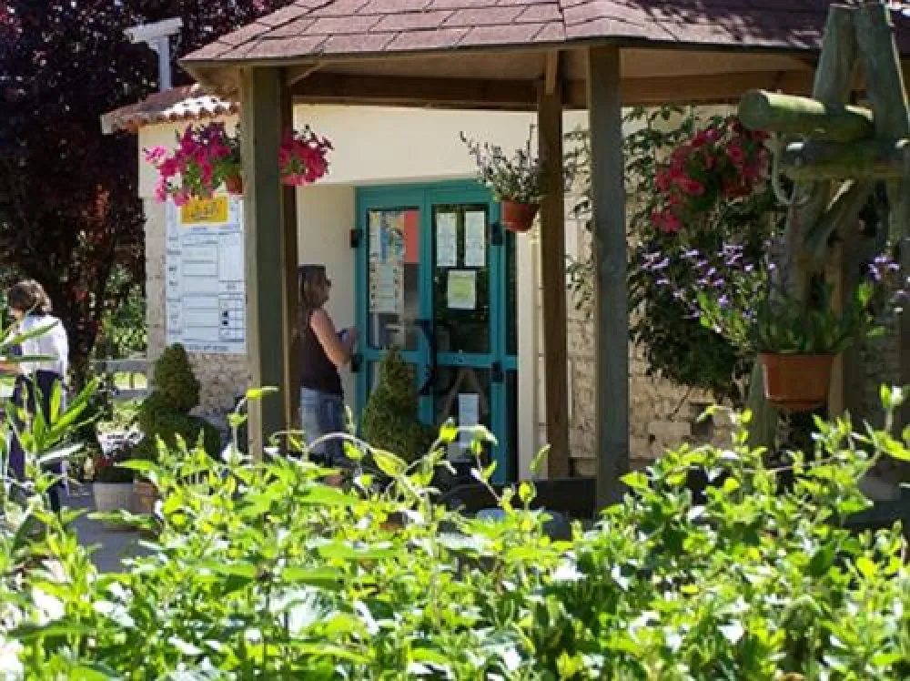 Flower camping Le Clos Cottet  ****