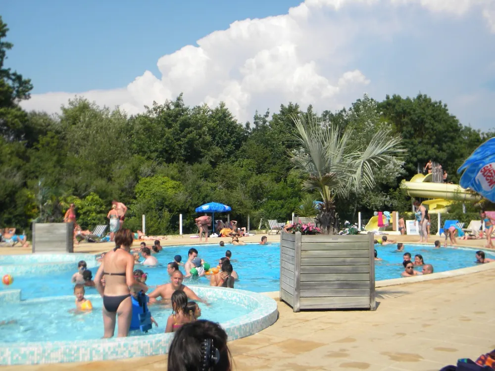 Flower camping Le Clos Cottet  ****