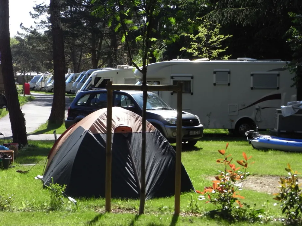 Nantes Camping - Le Petit Port