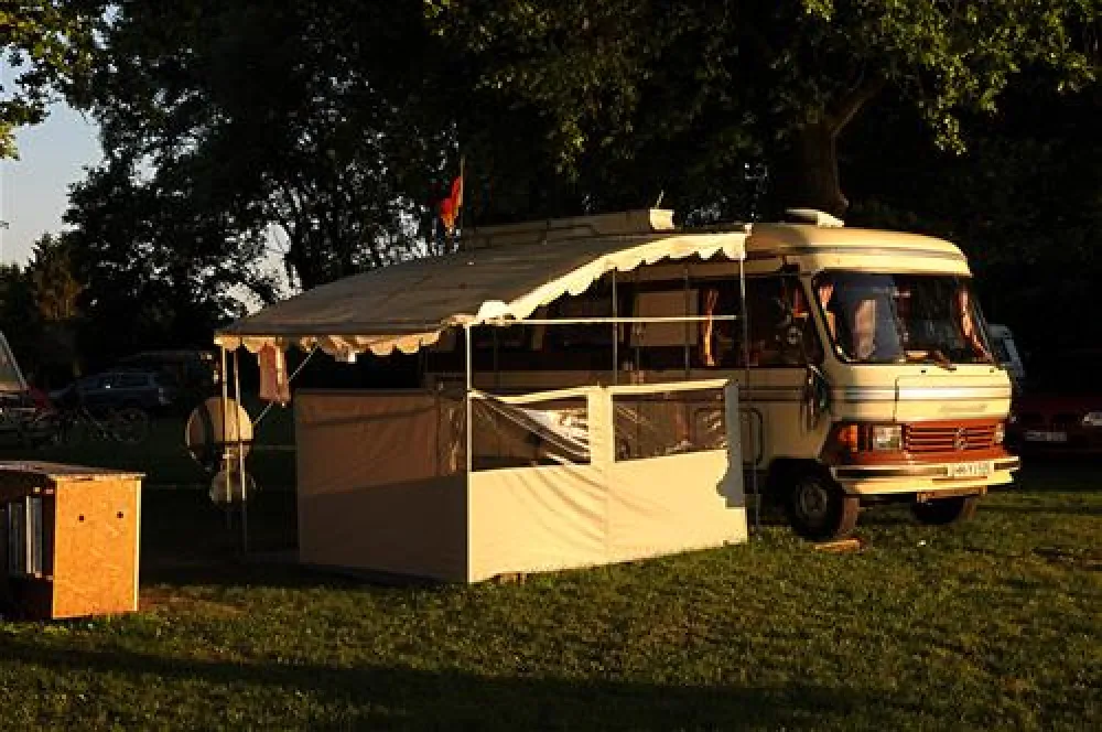 Camping Land an der Elbe bei Hamburg