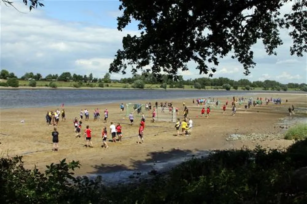 Camping Land an der Elbe bei Hamburg