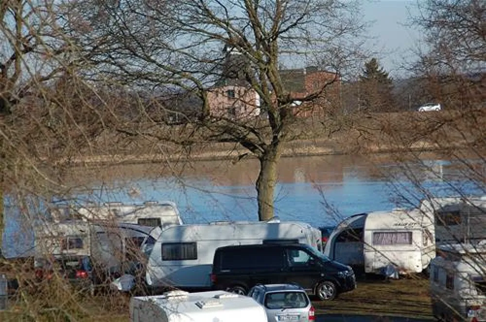 Camping Land an der Elbe bei Hamburg