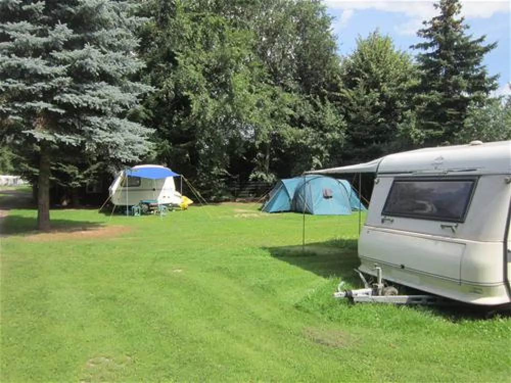 Camping Land an der Elbe bei Hamburg