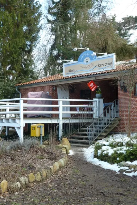 Camping Land an der Elbe bei Hamburg