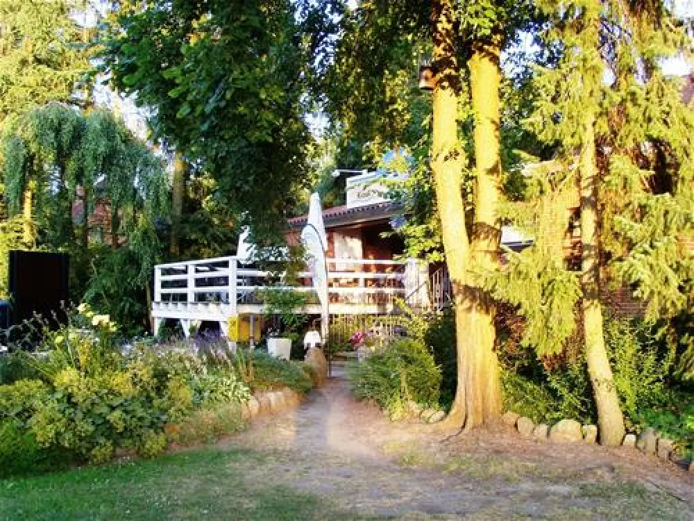 Camping Land an der Elbe bei Hamburg