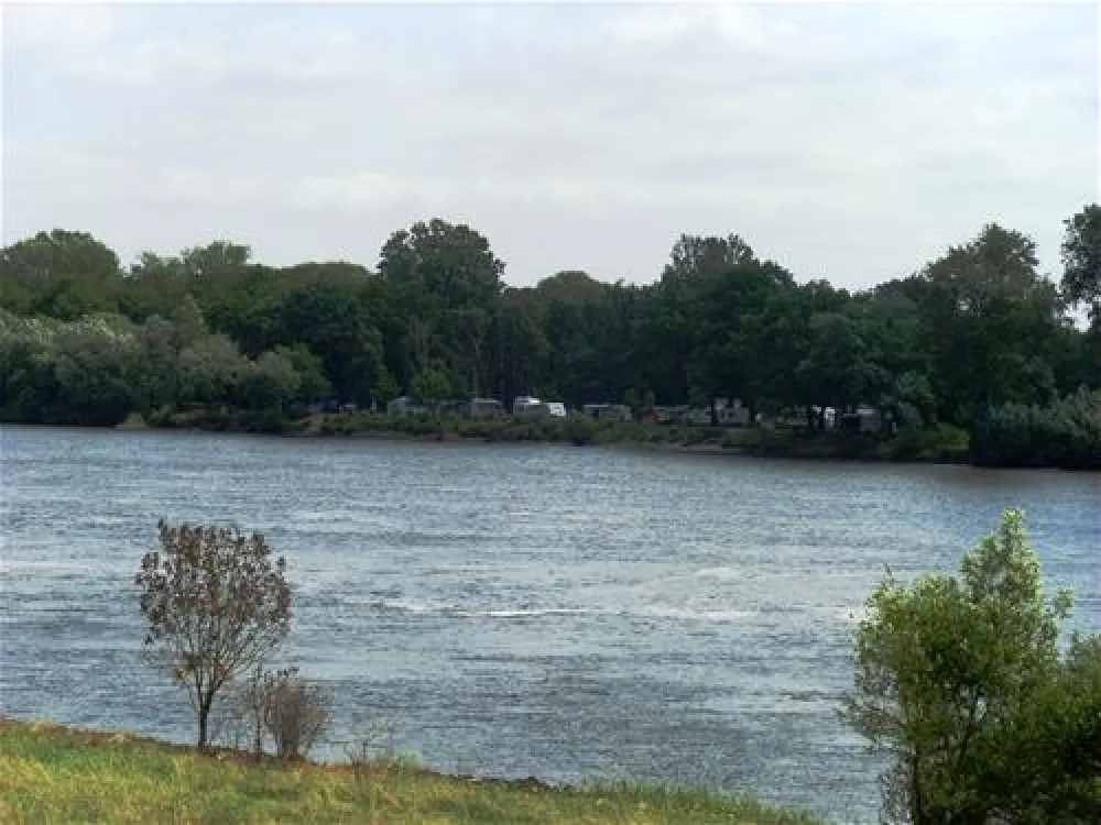 Camping Land an der Elbe bei Hamburg