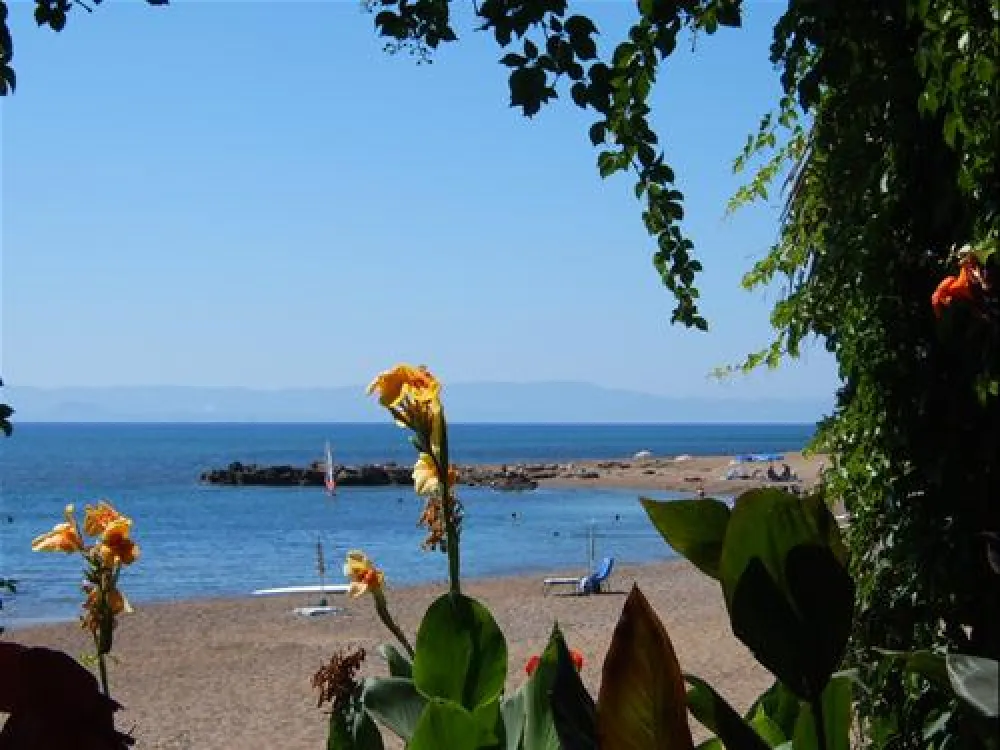 Campsite Aginara Beach