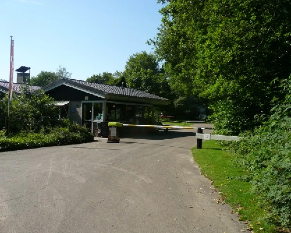 Camping De Bronzen Emmer