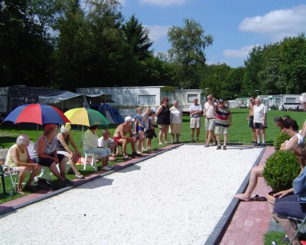 Camping De Bronzen Emmer