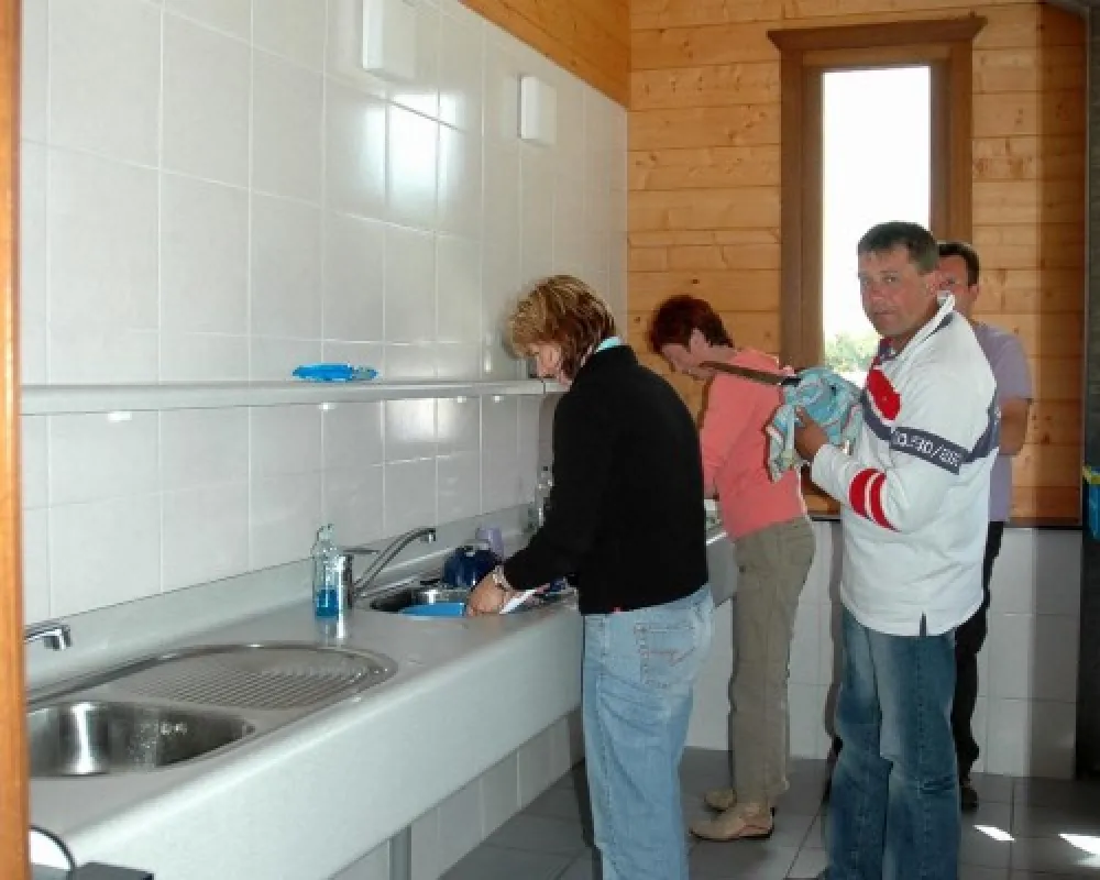 Camping De Bronzen Emmer