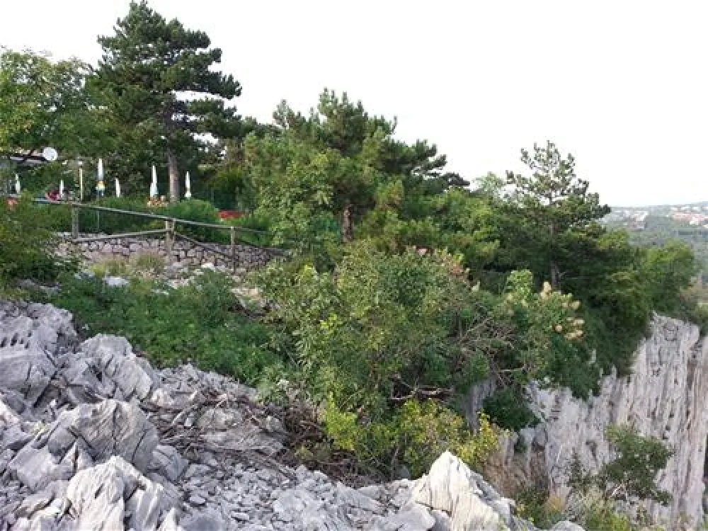 Camping Mare Pineta Baia Sistiana