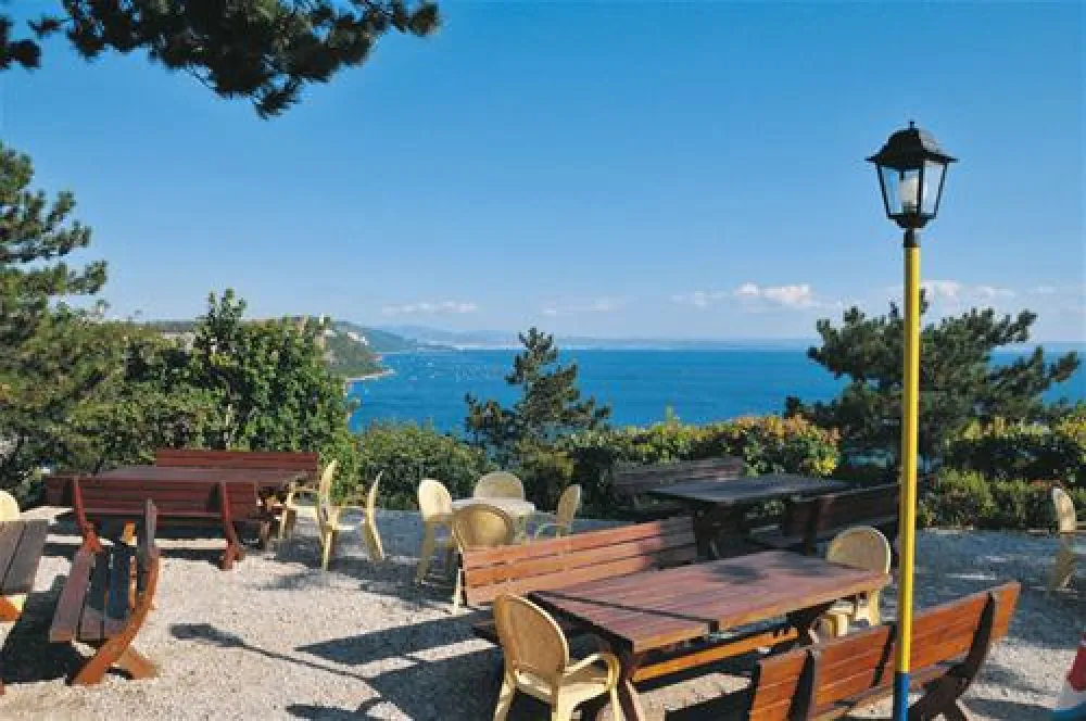 Camping Mare Pineta Baia Sistiana