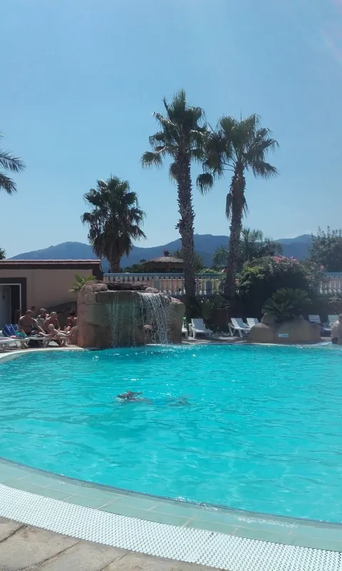 Camping Front De Mer  