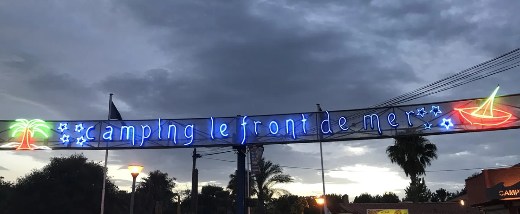 Camping Front De Mer  