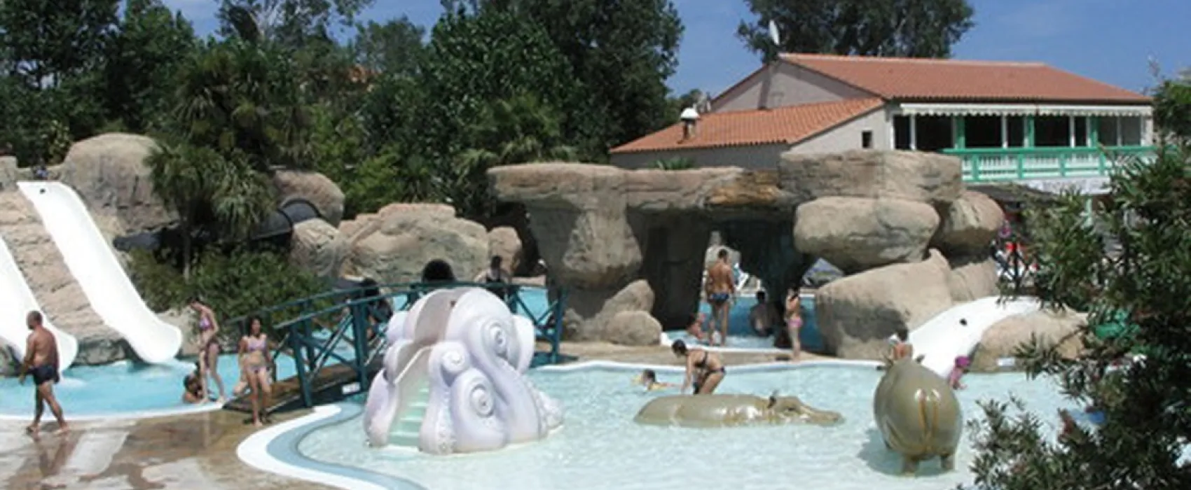 Camping Front De Mer  