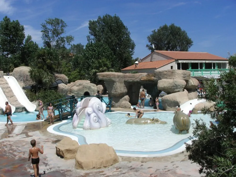 Camping Front De Mer  