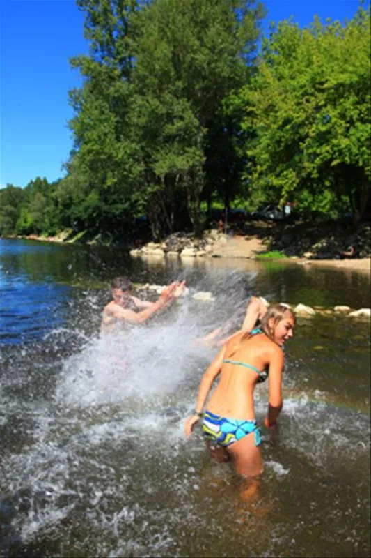 Camping La Riviere  