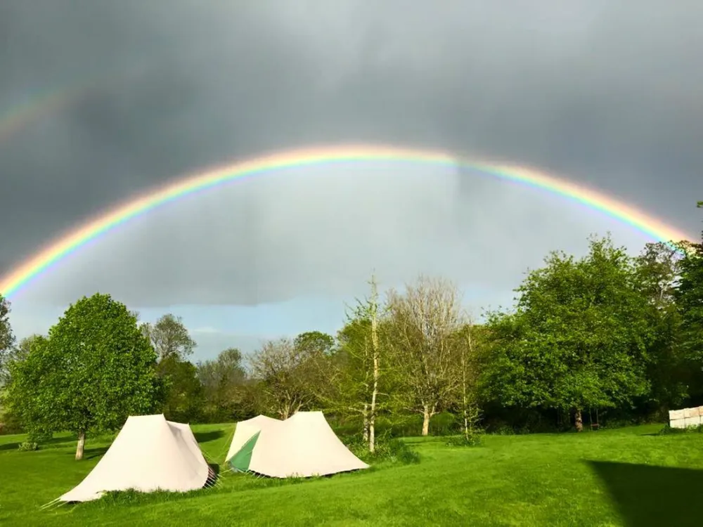 Chateau de Monfreville + cottages