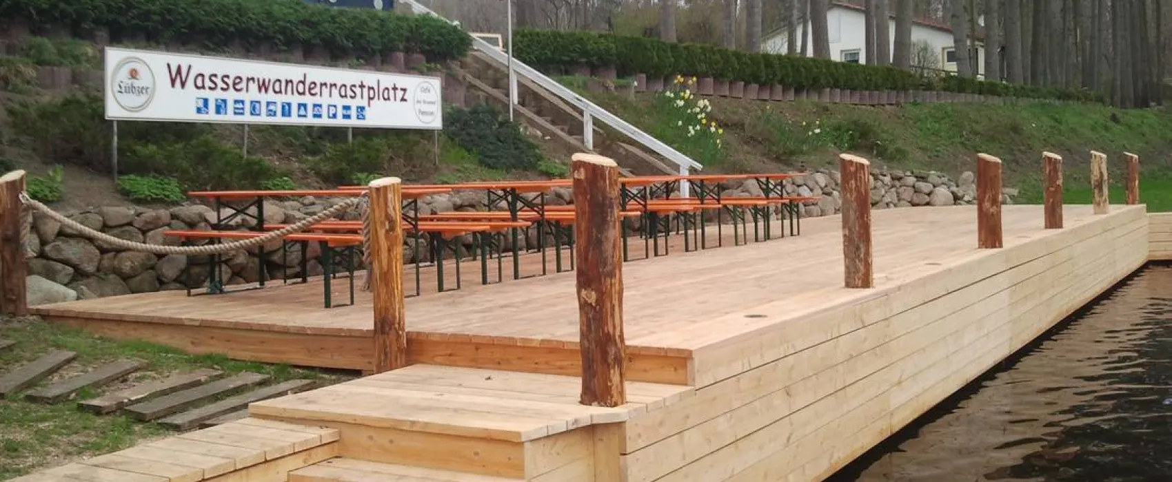 Cafe & Pension "Am Brunnen"