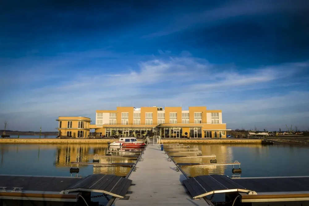 LAGOVIDA – Das Ferienresort am Störmthaler See