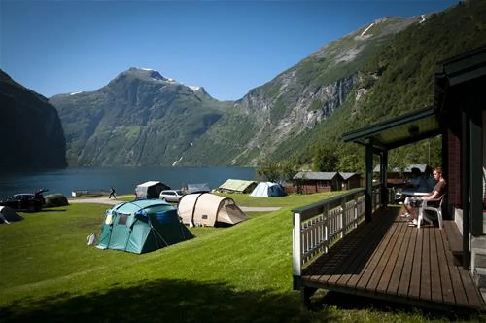 Grande Hytteutleige Og Camping