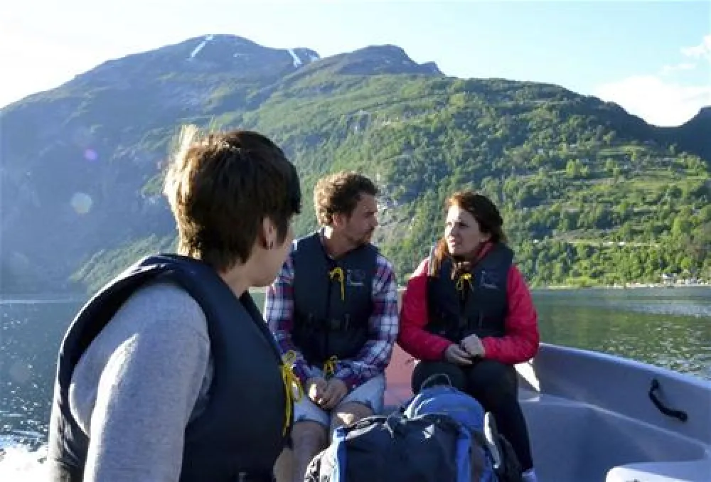 Grande Hytteutleige Og Camping