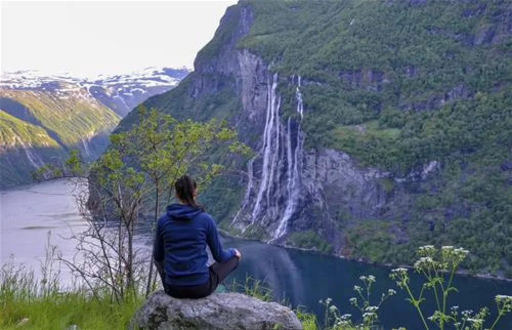 Grande Hytteutleige Og Camping