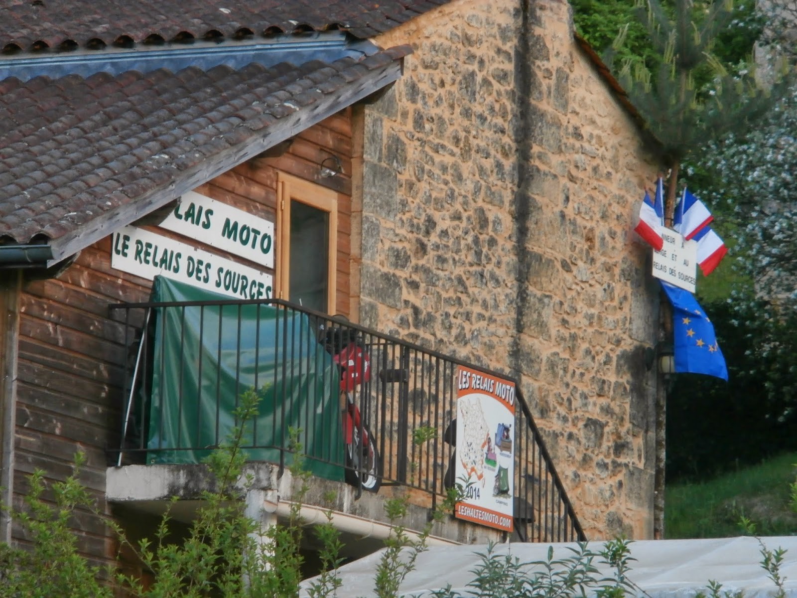 Camping Le Relais Moto Des Sources - Photo 2