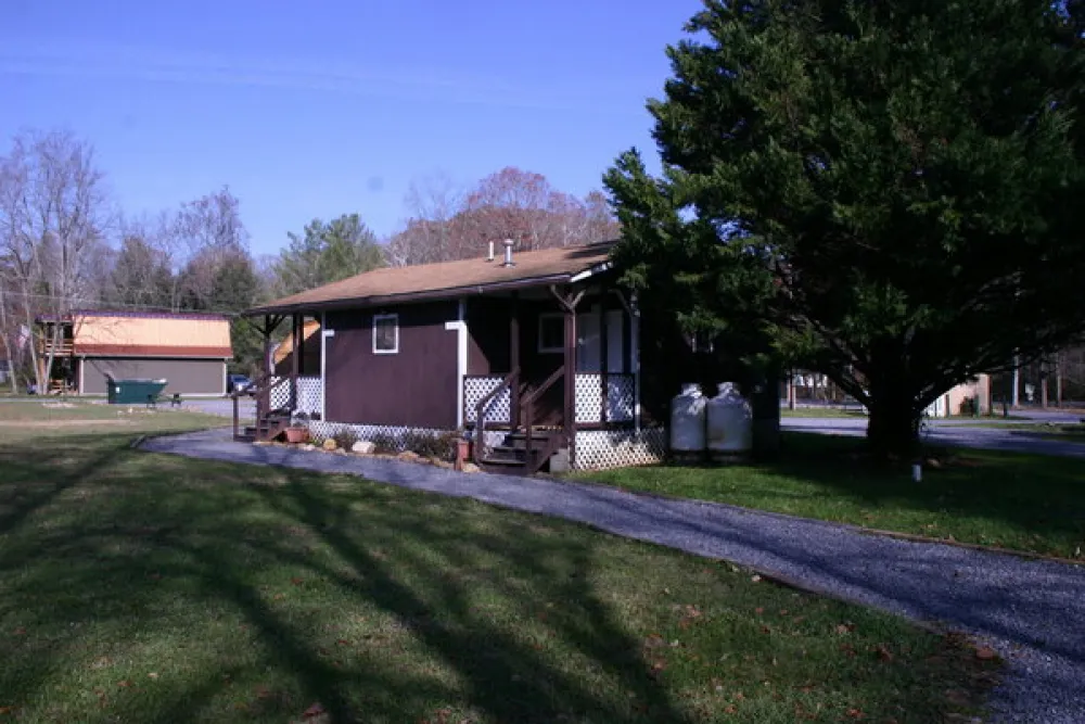 Buckhorne Country Store and Campground