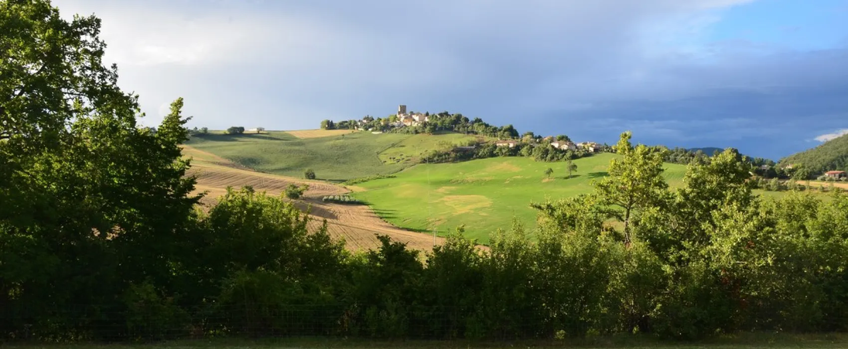 Huis op de Heuvel / Casa del Poggio + app.