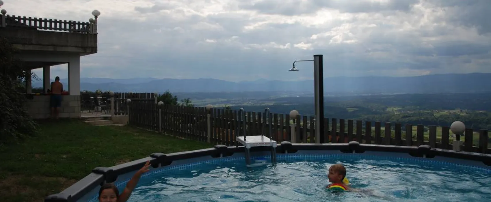 Weinberg-.Naturpark-.Panoramacamping Sausalerland