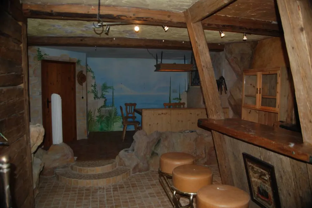 Weinberg-.Naturpark-.Panoramacamping Sausalerland