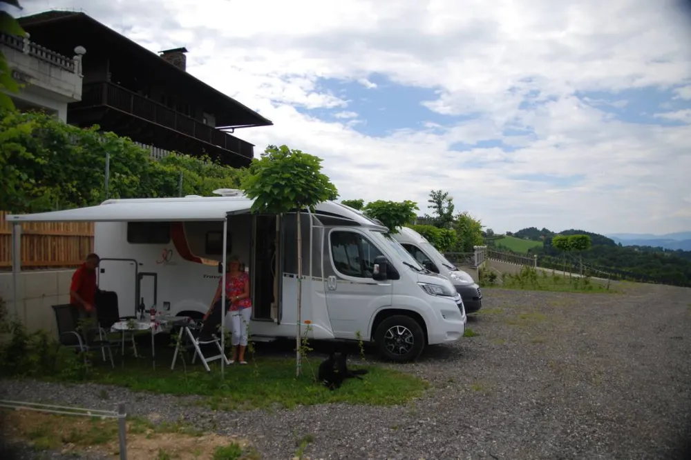 Weinberg-.Naturpark-.Panoramacamping Sausalerland