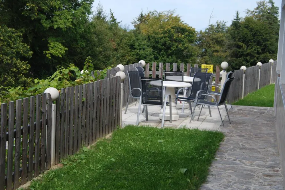 Weinberg-.Naturpark-.Panoramacamping Sausalerland