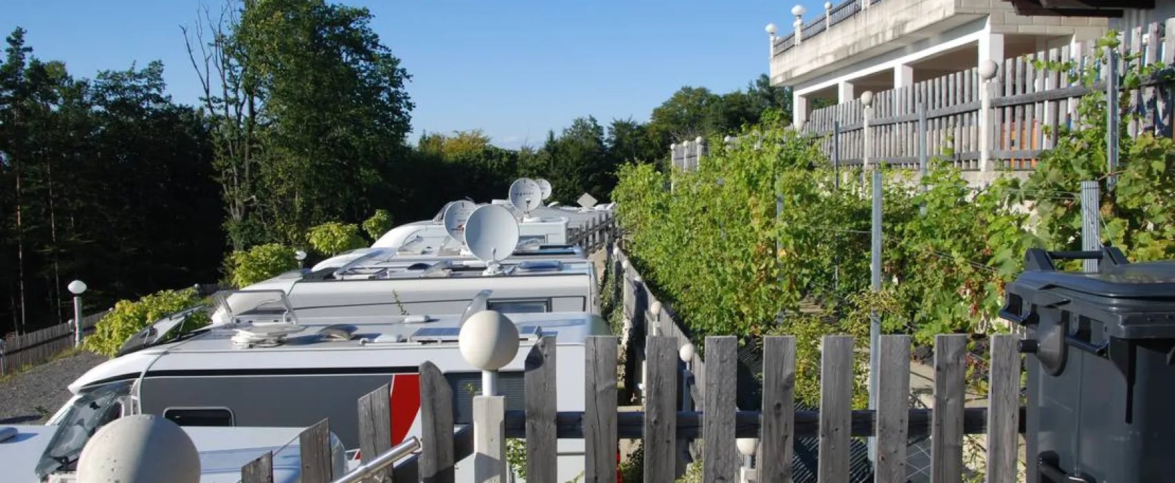 Weinberg-.Naturpark-.Panoramacamping Sausalerland